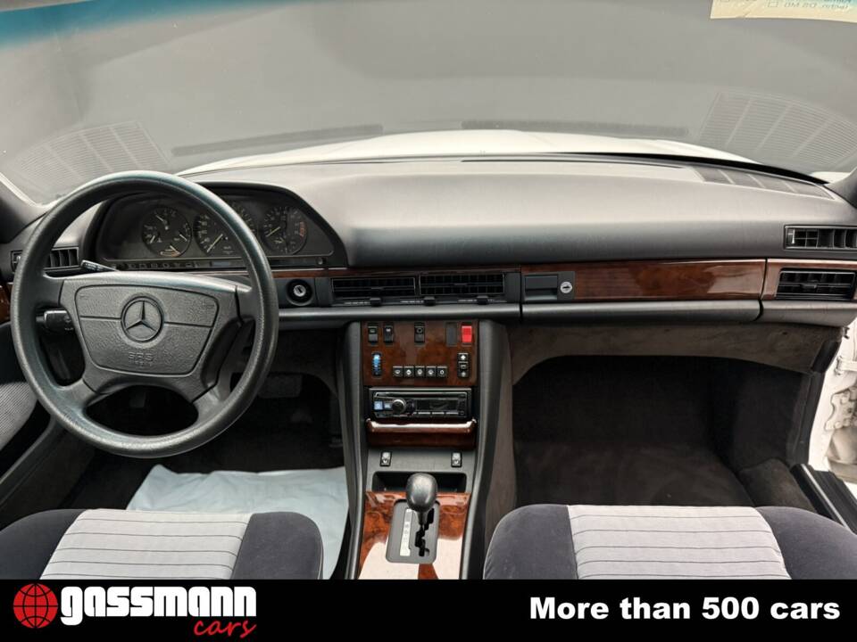 Image 14/15 of Mercedes-Benz 560 SEC (1989)