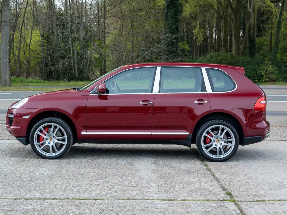 Image 7/45 of Porsche Cayenne Turbo (2009)