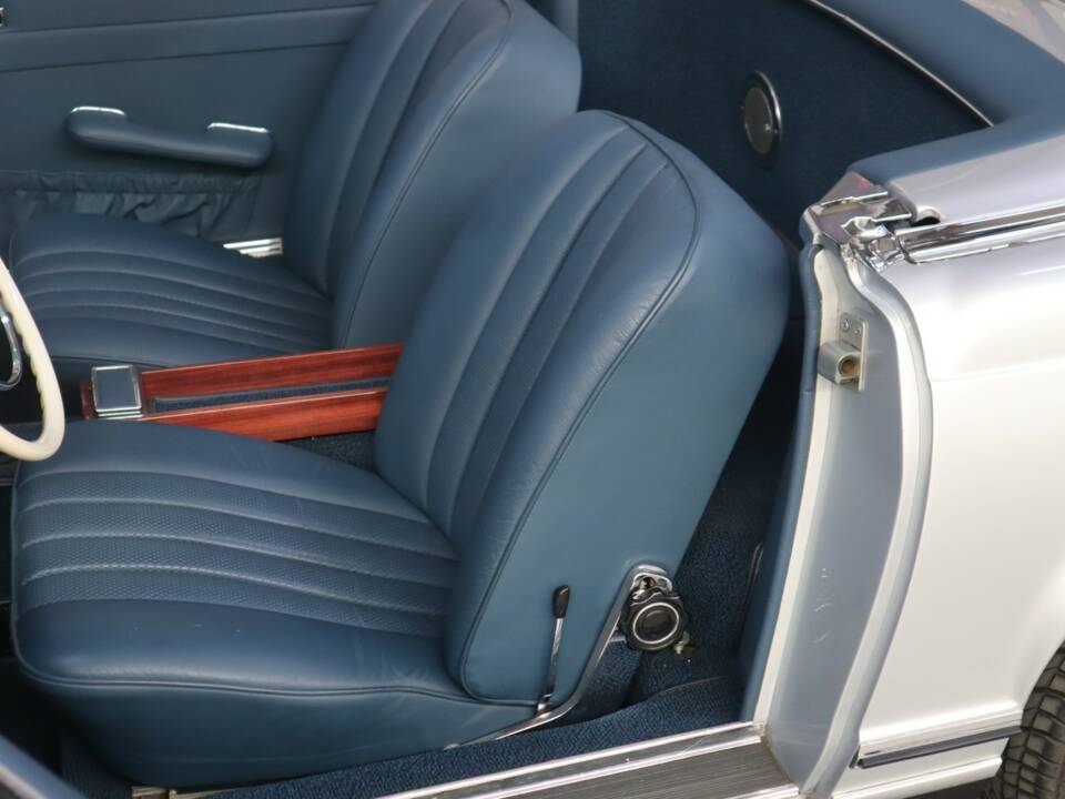 Bild 23/45 von Mercedes-Benz 280 SL (1968)