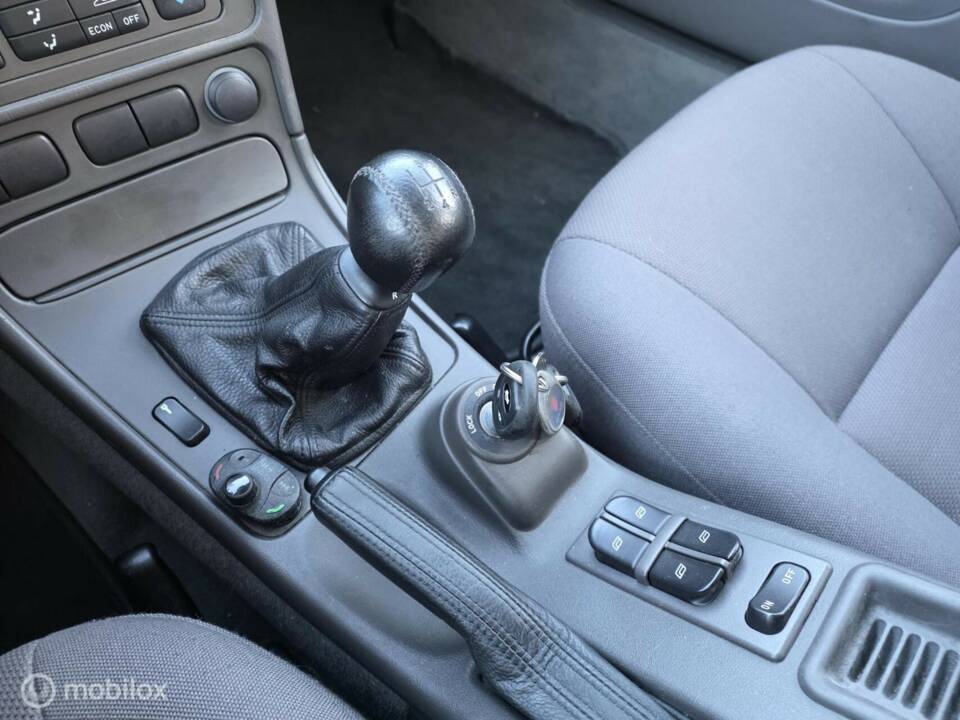 Image 19/37 of Saab 9-5 Hearse (2003)