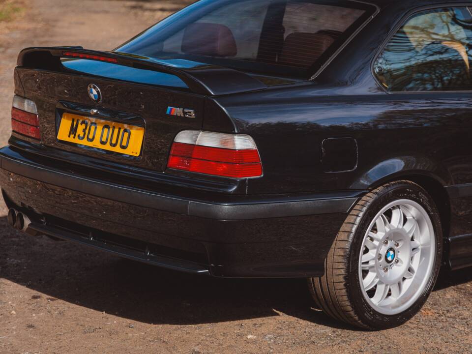 Immagine 17/37 di BMW M3 (1997)