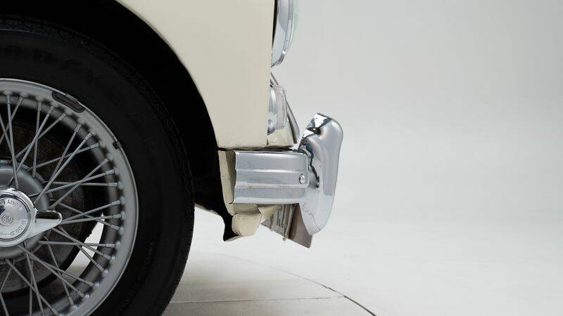 Image 12/15 of MG MGA 1600 (1962)