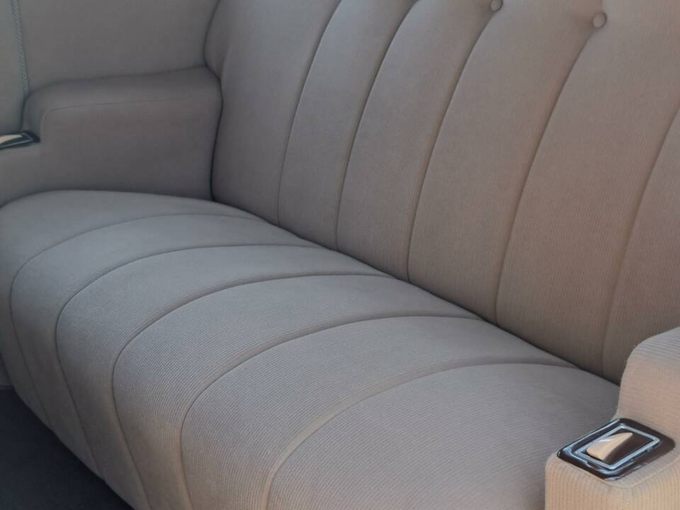 Bild 17/22 von Chrysler Royal Sedan (1938)