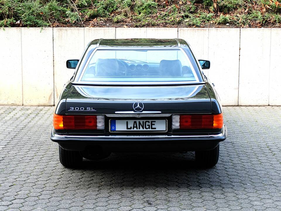 Immagine 11/43 di Mercedes-Benz 300 SL (1987)