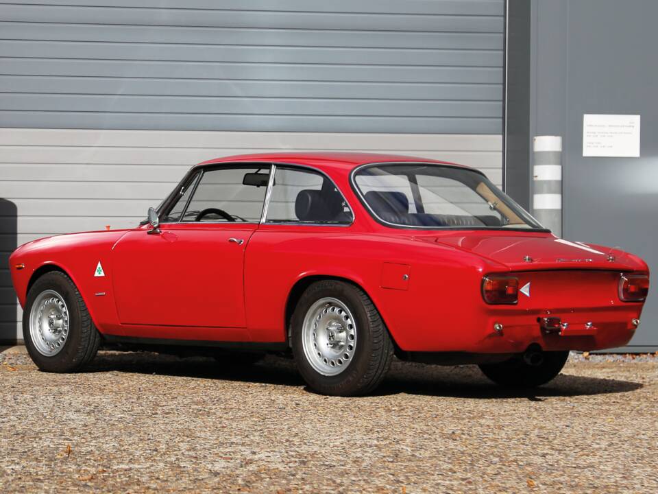 Immagine 28/48 di Alfa Romeo Giulia 1750 GT Am (1970)