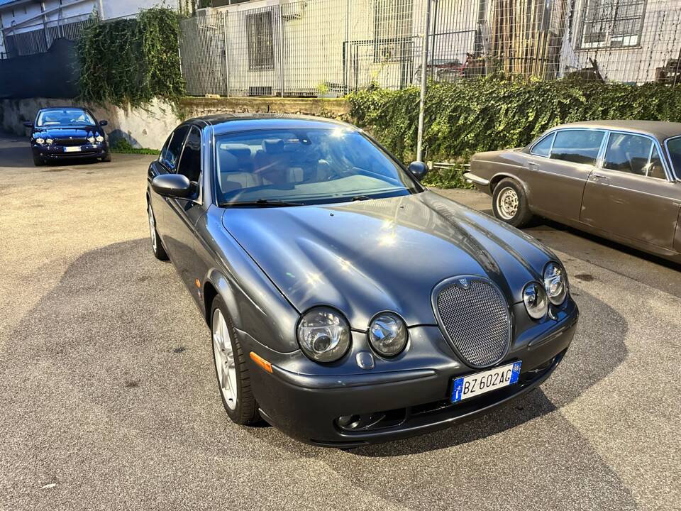 Imagen 2/21 de Jaguar S-Type V8 S&#x2F;C (2002)
