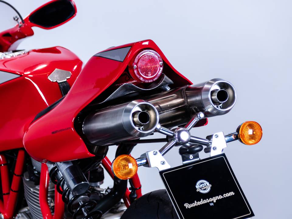 Image 36/50 of Ducati DUMMY (2002)