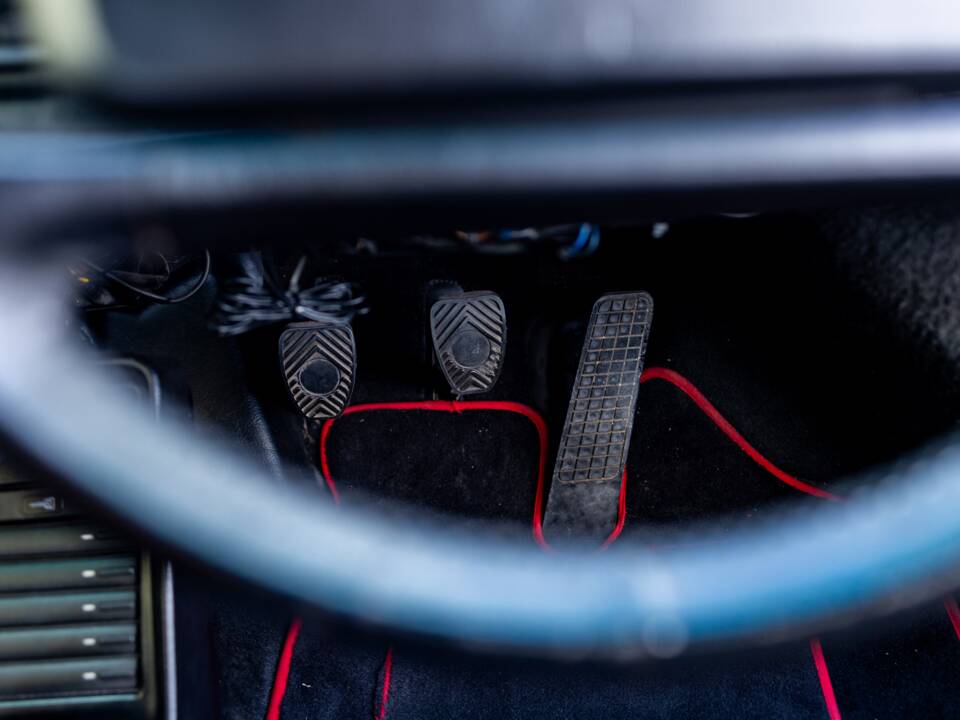 Bild 50/50 von Porsche 911 Carrera 3.2 (1989)