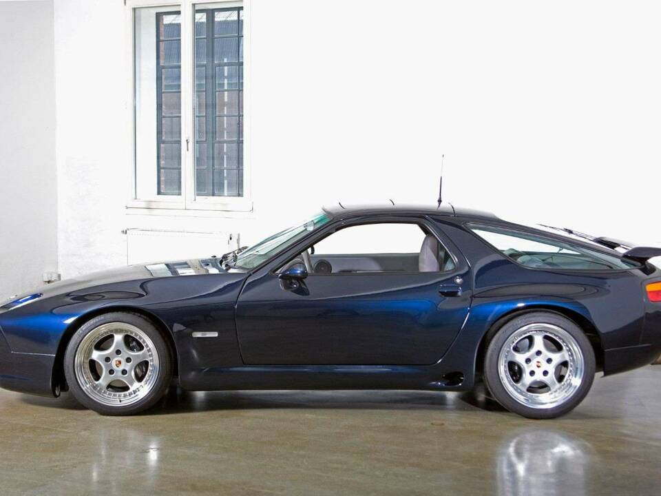 Imagen 4/20 de Porsche 928 GT (1991)