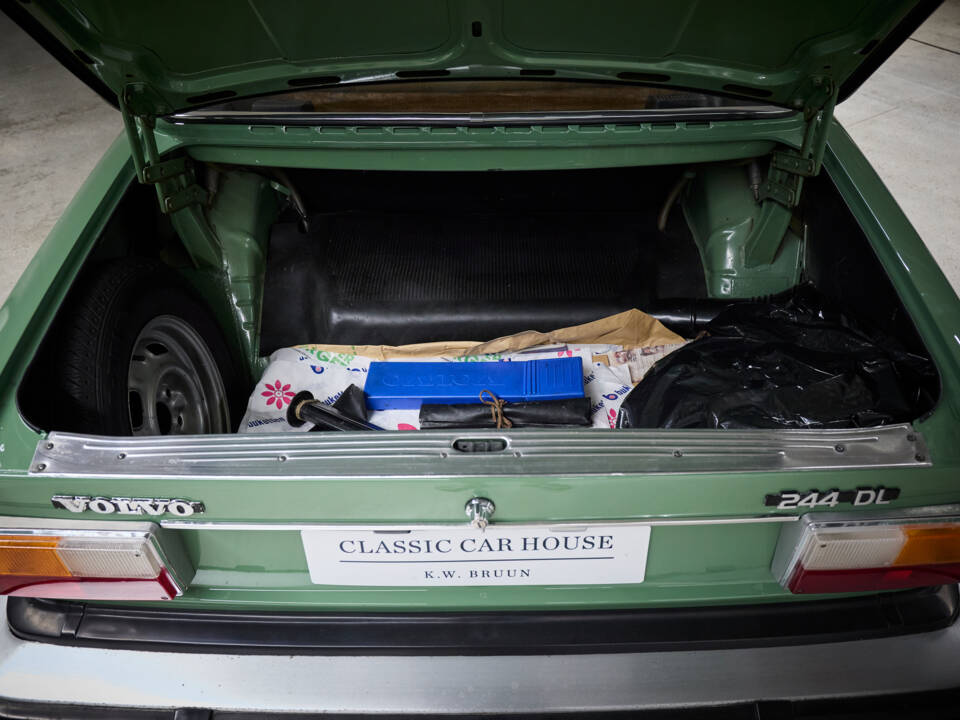 Bild 41/98 von Volvo 244 DL (1975)