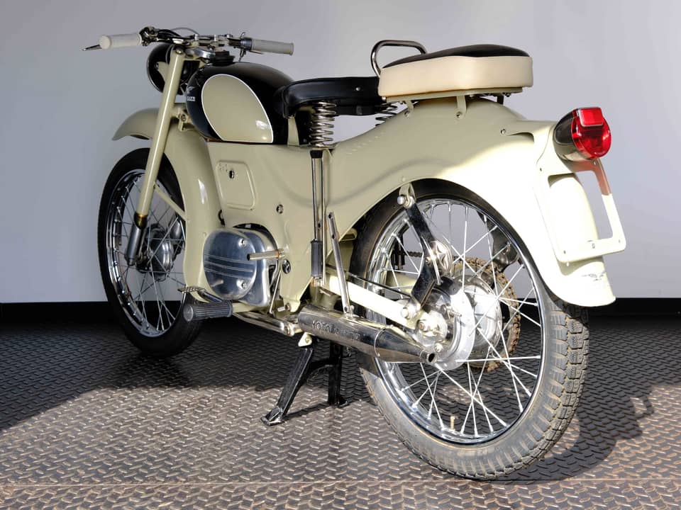 Bild 42/61 von Moto Guzzi Zigolo Turismo (1954)