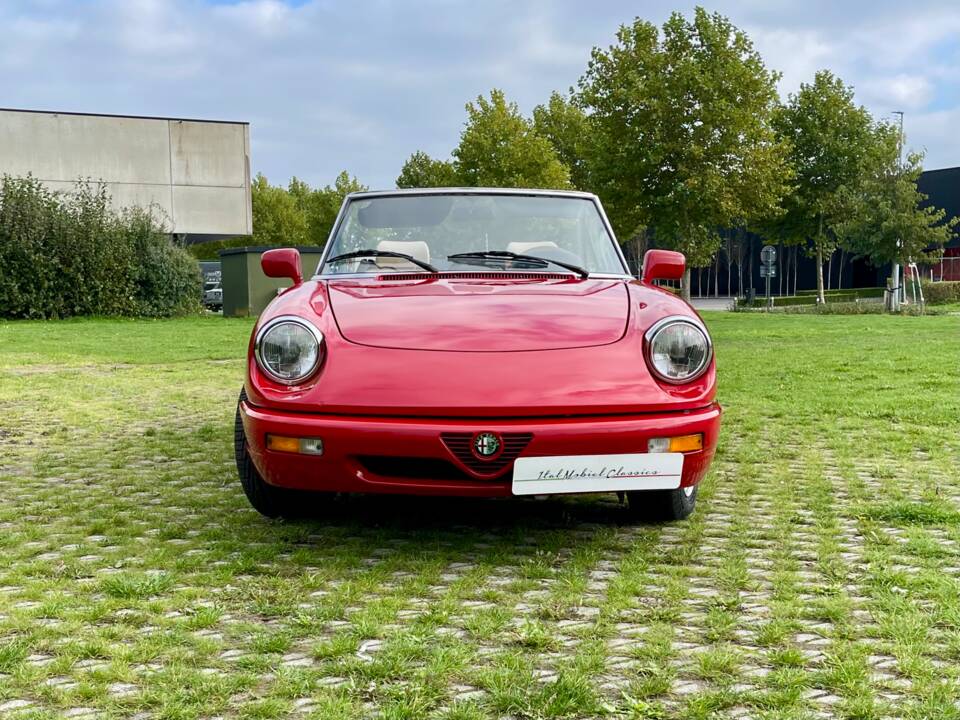 Bild 3/23 von Alfa Romeo 2.0 Spider (1991)