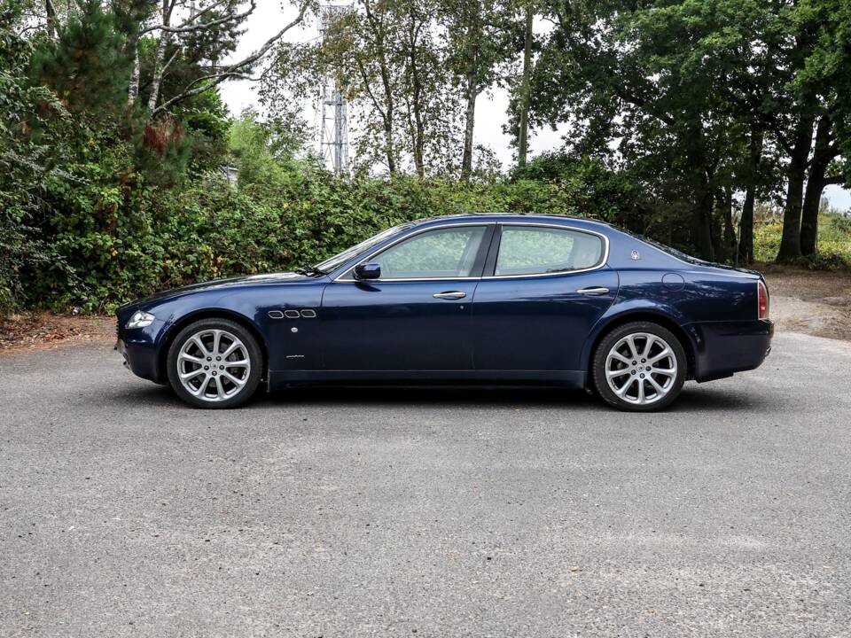 Bild 22/43 von Maserati Quattroporte 4.2 (2004)