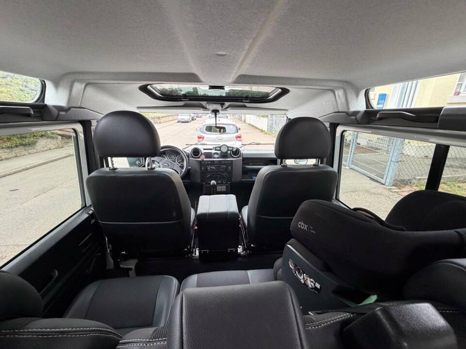 Image 14/16 of Land Rover Defender 110 (2015)