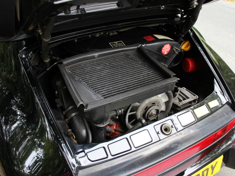 Image 15/18 de Porsche 911 Turbo 3.3 Flatnose (1988)