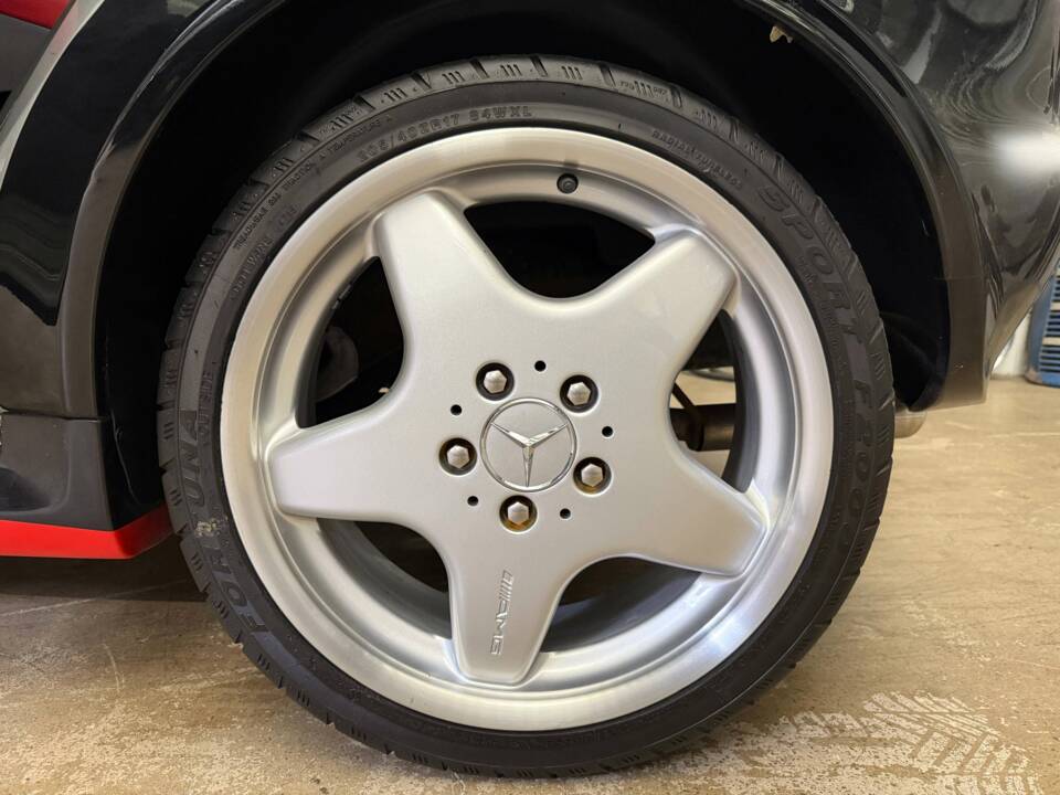 Image 16/21 of Mercedes-Benz A 160 "F1 Häkkinen Edition" (1998)