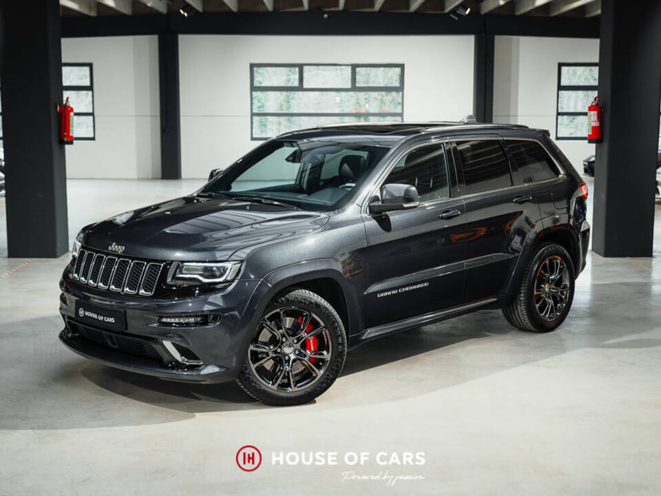 Image 2/50 of Jeep Grand Cherokee 6.4 V8 SRT (2015)