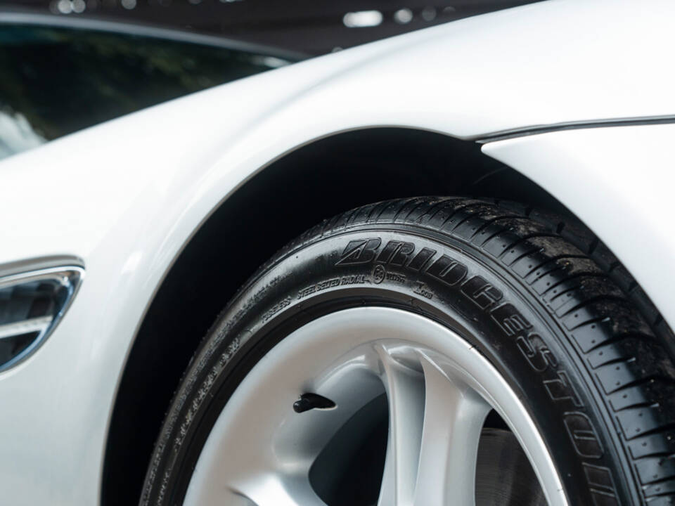 Image 45/53 of BMW Z8 (2001)