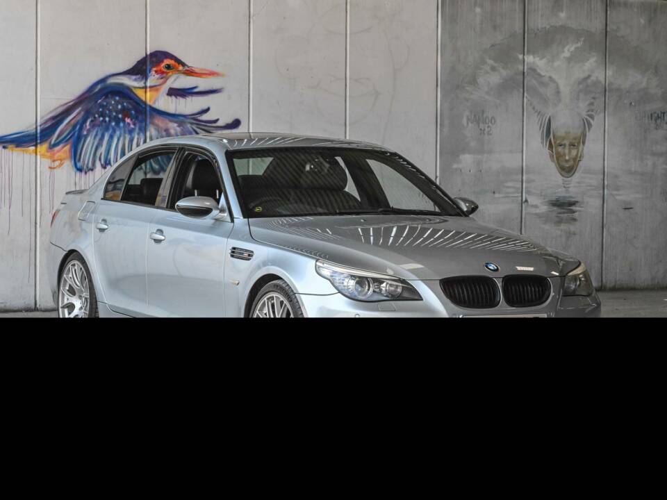 Image 5/18 of BMW M5 (2007)