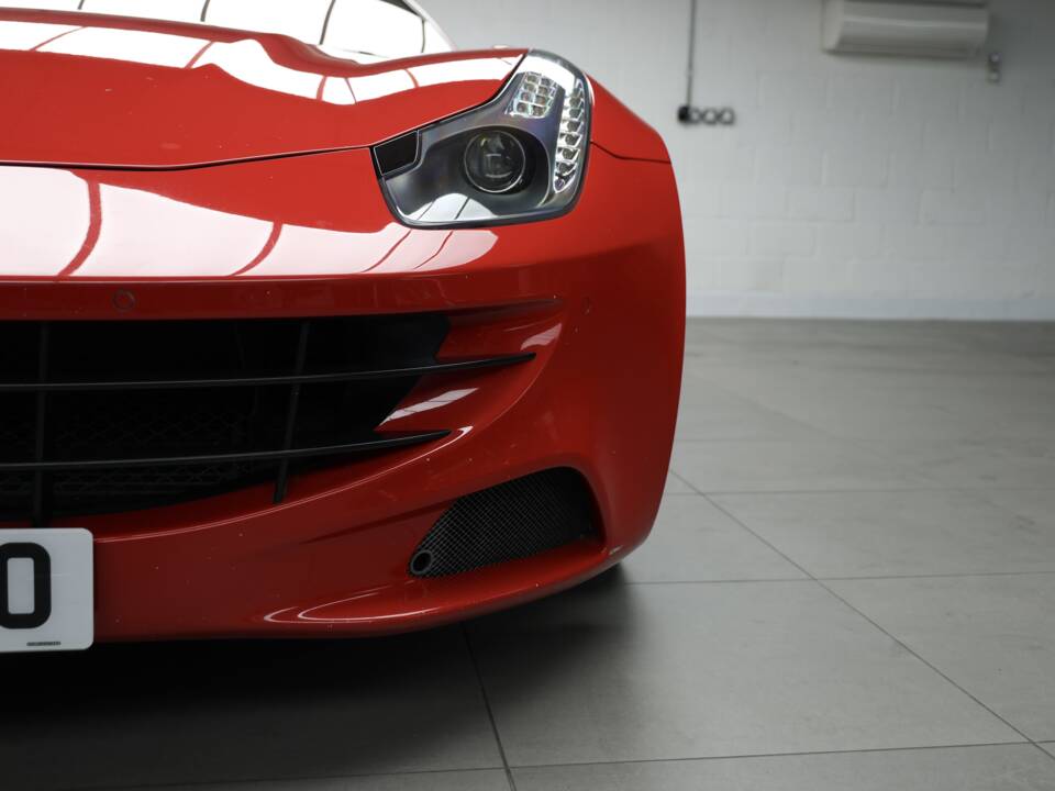 Immagine 37/50 di Ferrari FF (2011)