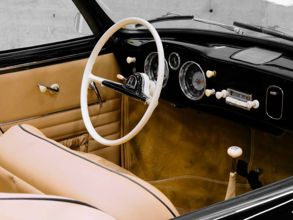 Image 28/50 of Volkswagen Karmann Ghia 1200 (1959)