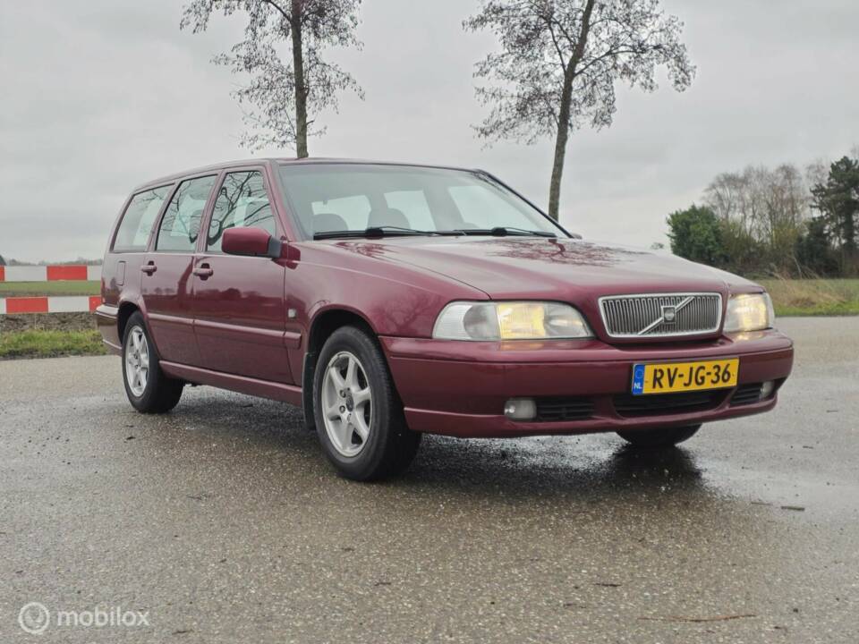 Bild 7/37 von Volvo V 70 2.5 (1997)