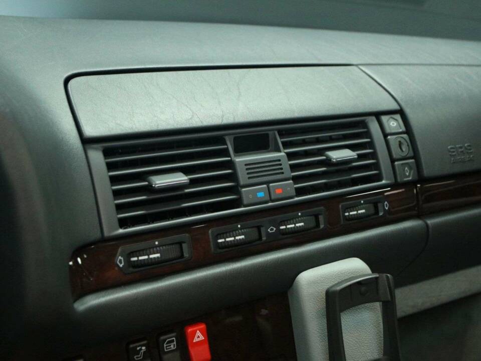 Bild 18/50 von Mercedes-Benz CL 420 (1998)