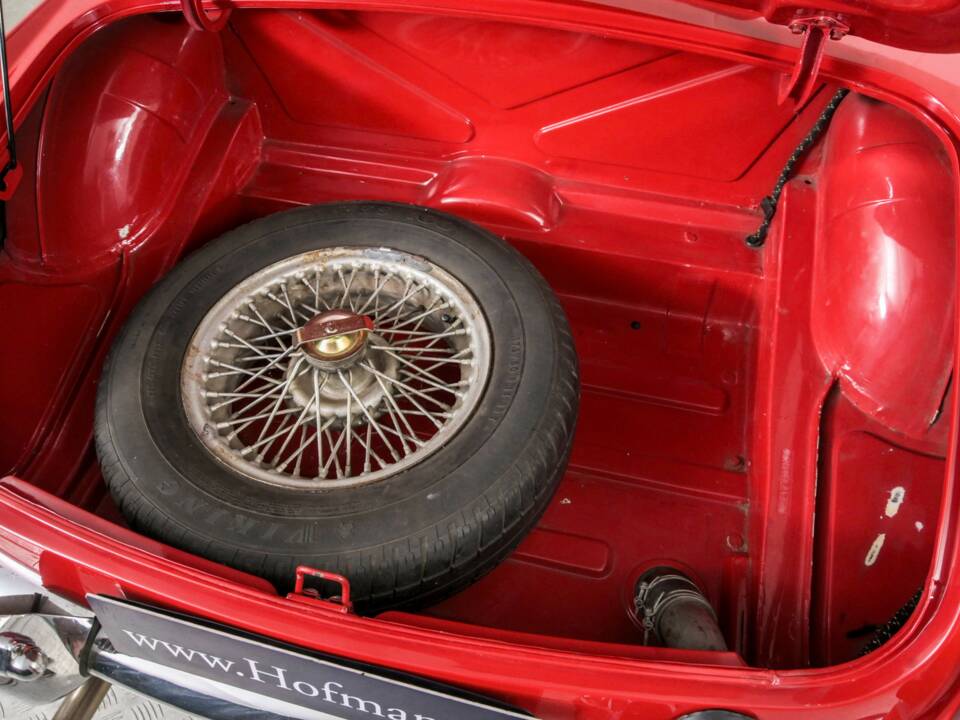 Afbeelding 42/50 van MG MGB (1966)