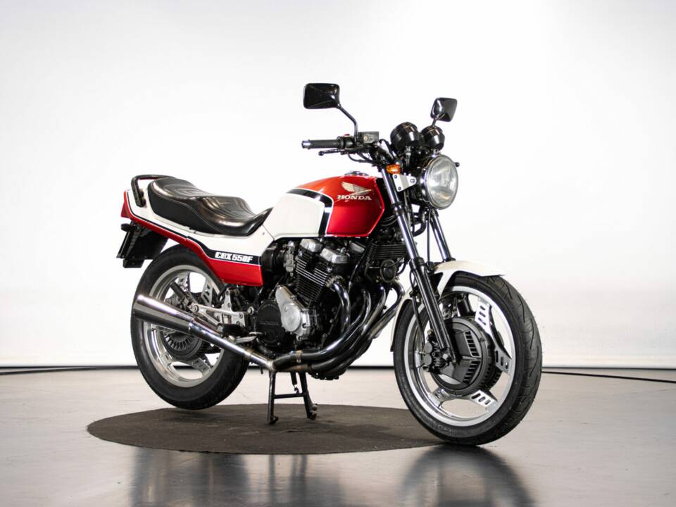 Immagine 6/50 di Honda CBX 550 F (1982)