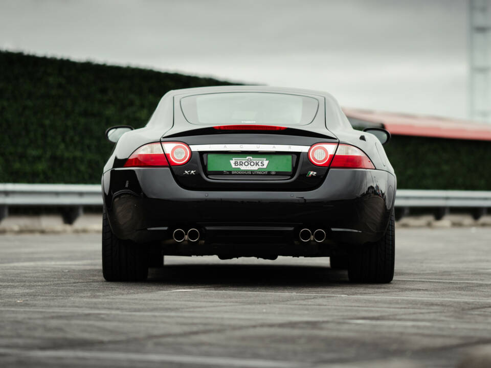 Image 4/33 of Jaguar XKR (2008)