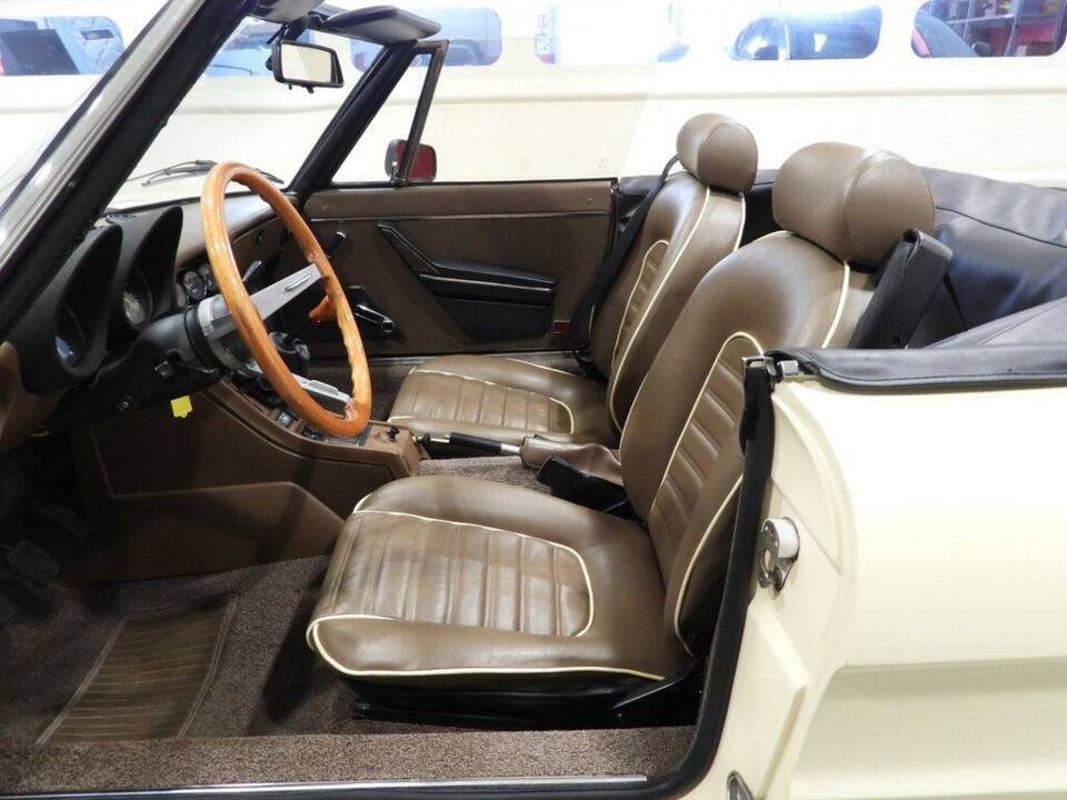 Bild 5/15 von Alfa Romeo 1.6 Spider (1983)