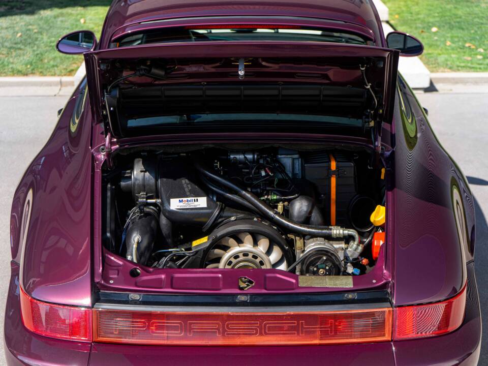 Image 27/46 of Porsche 911 Carrera 4 (1992)