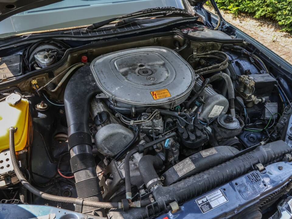 Immagine 39/44 di Mercedes-Benz 500 SE (1985)