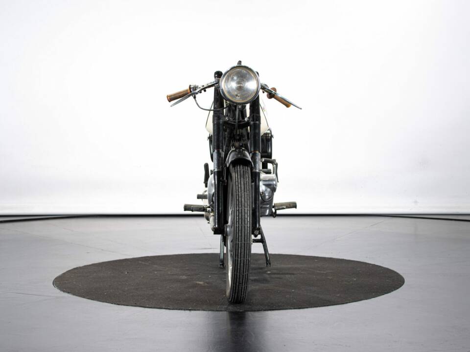 Immagine 3/50 di Gilera Giubileo 125 (1962)