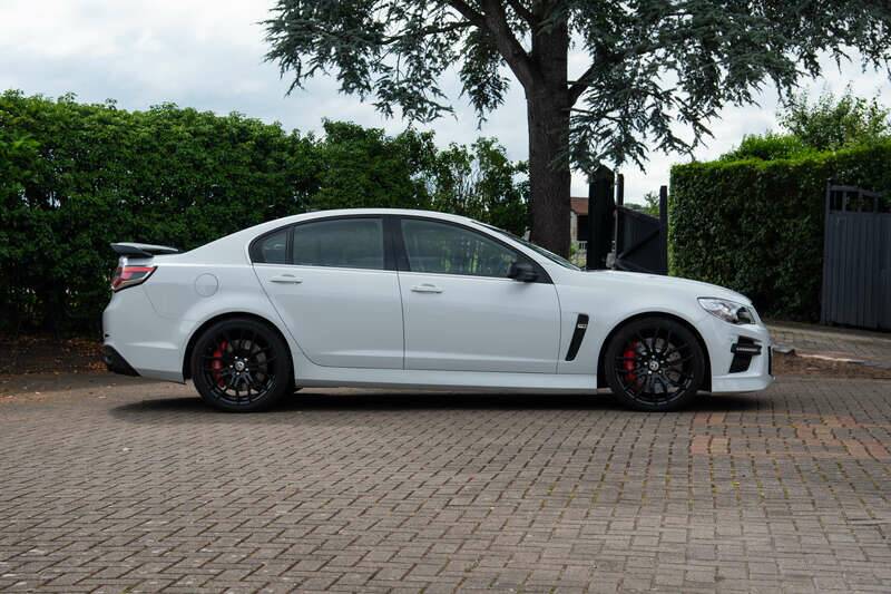 Image 5/10 of Vauxhall VXR8 GTS (2015)