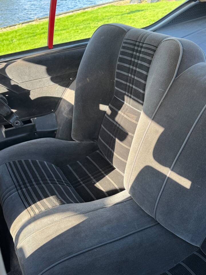 Bild 15/19 von Alfa Romeo Alfetta GTV 2000 (1977)