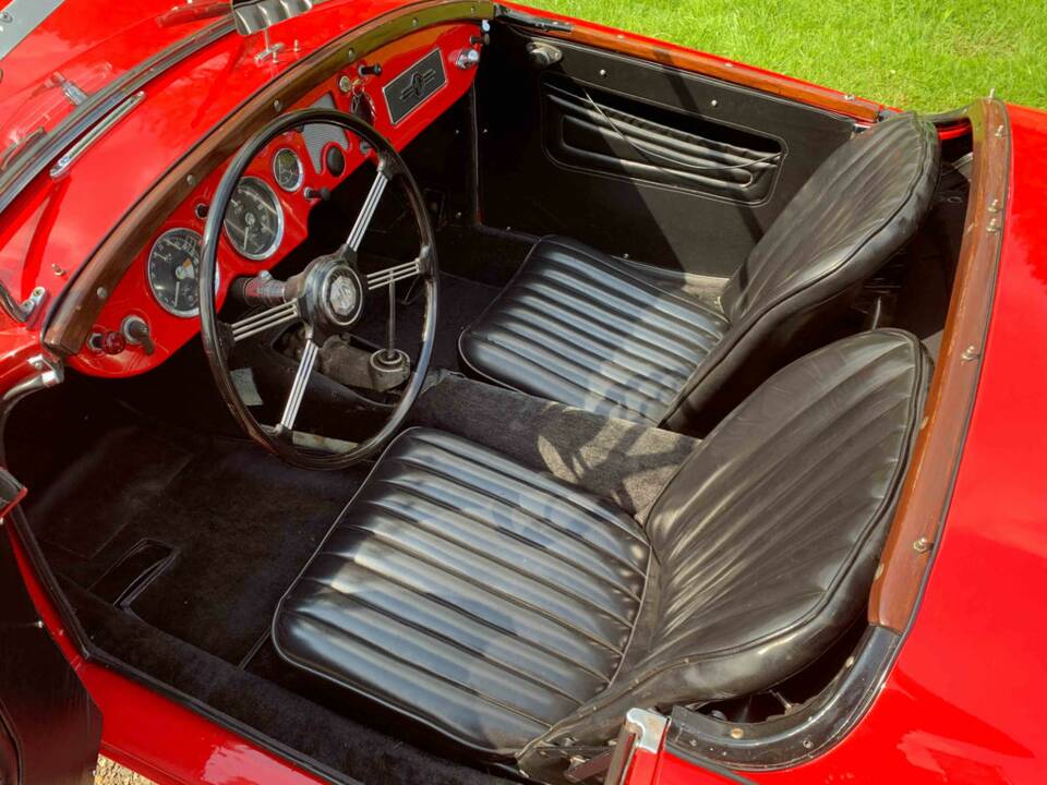 Imagen 2/8 de MG MGA 1600 (1960)