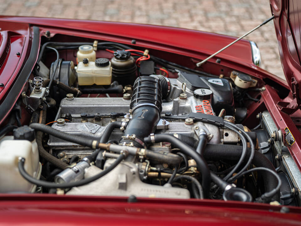 Image 13/42 of Alfa Romeo 2.0 Spider (1990)