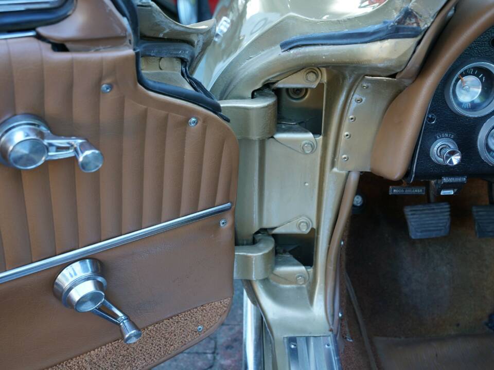 Image 40/50 de Chevrolet Corvette Sting Ray (1963)