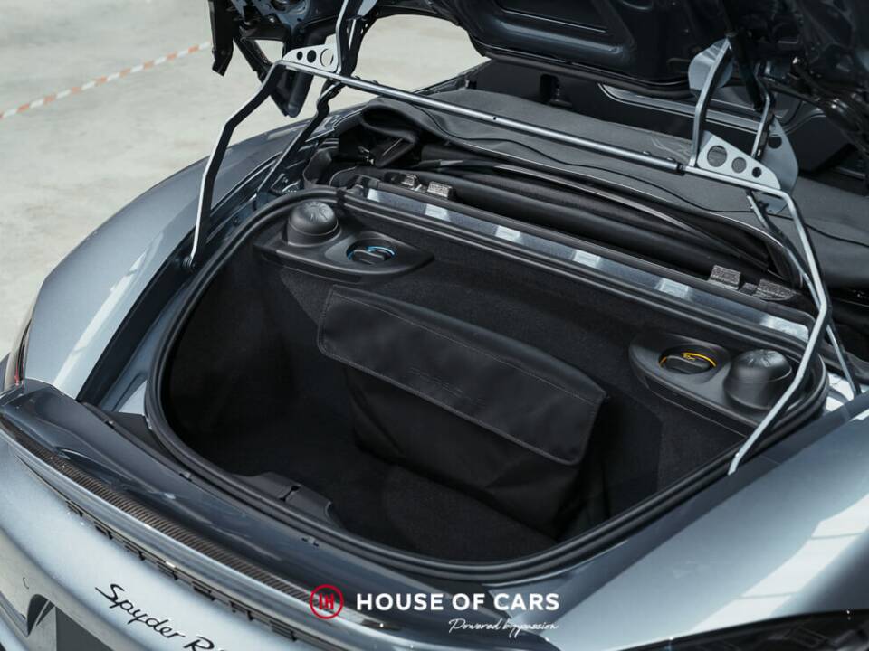 Bild 16/25 von Porsche 718 Spyder RS Weissach (2024)