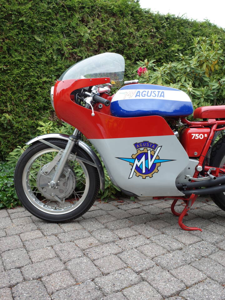 Immagine 32/36 di MV Agusta DUMMY (1972)