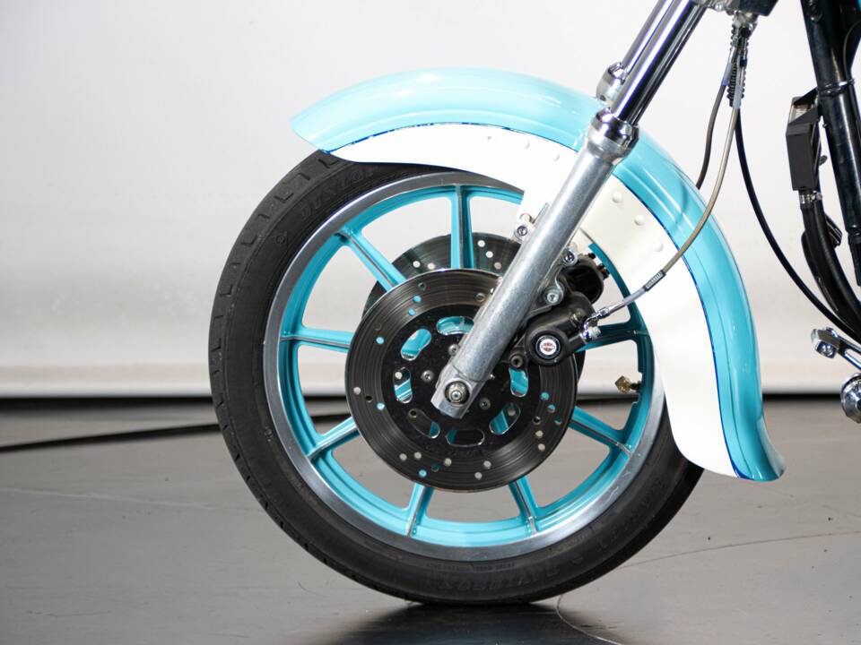 Bild 45/50 von Harley-Davidson Dyna Glide Custom (1994)