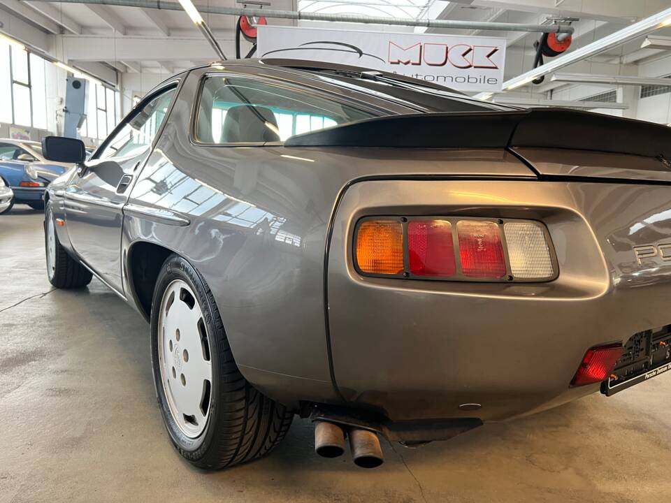 Afbeelding 28/59 van Porsche 928 S (1985)