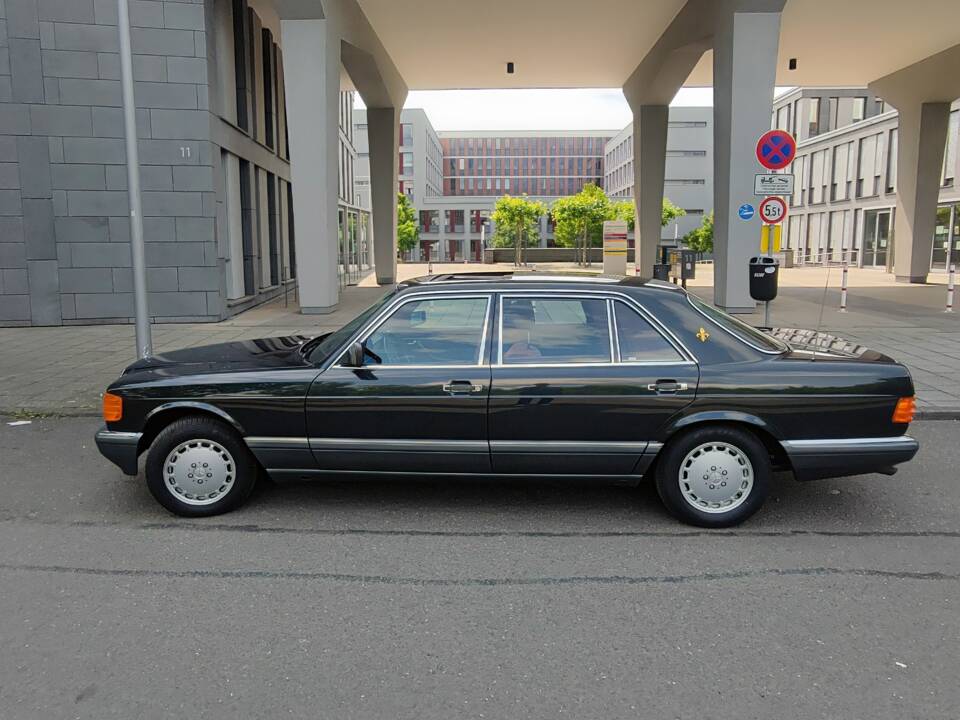 Bild 6/34 von Mercedes-Benz 420 SEL (1989)