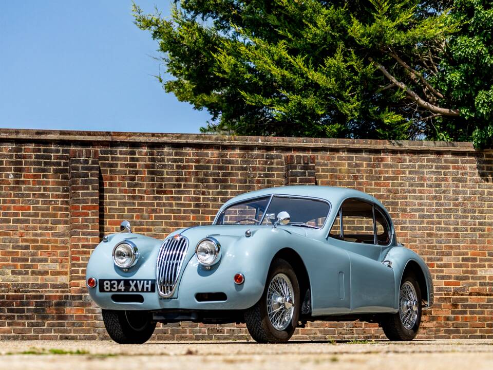Image 28/50 of Jaguar XK 140 FHC (1955)