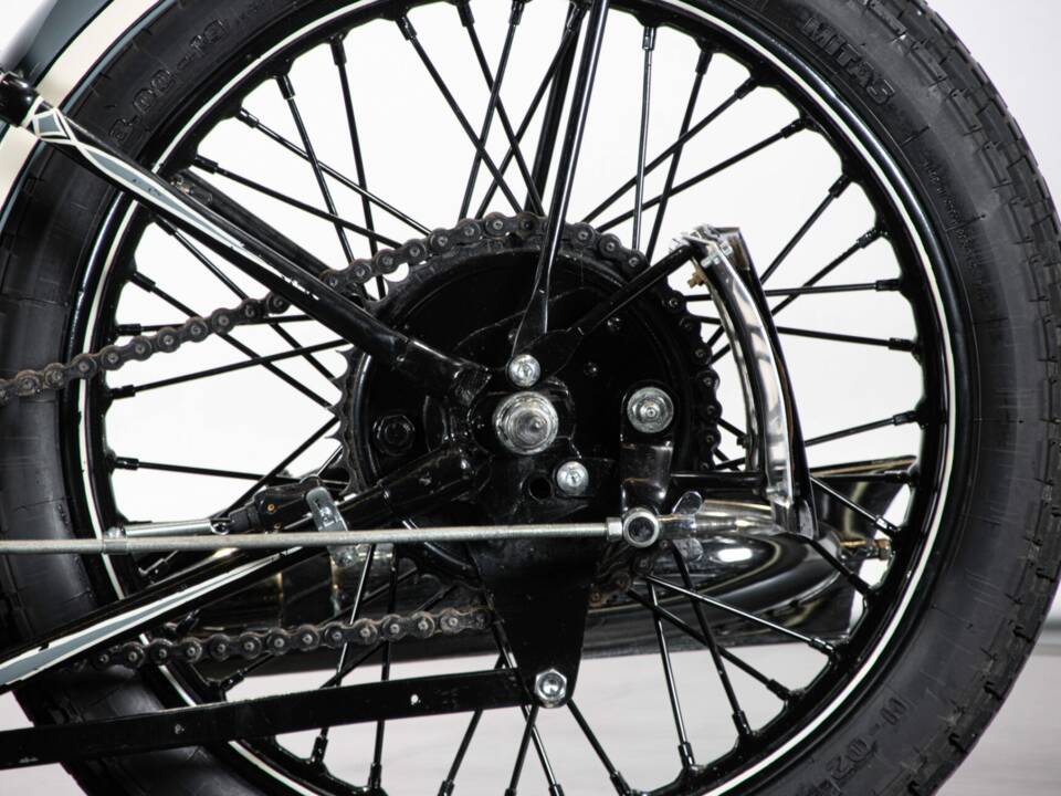 Image 18/50 of BSA M 20 (1948)