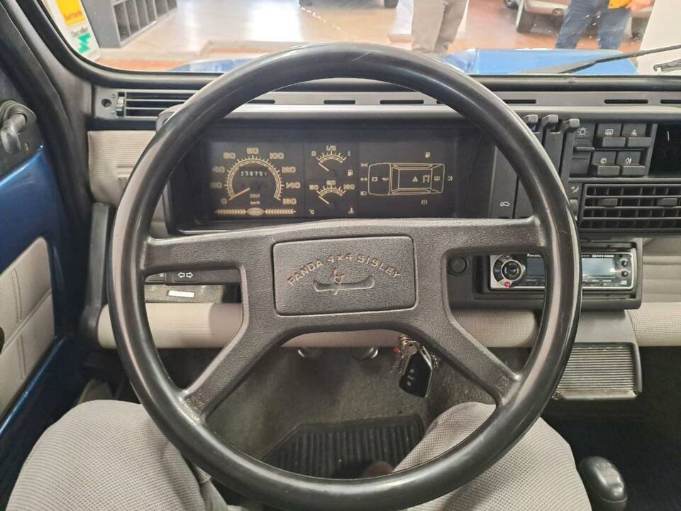 Bild 11/42 von FIAT Panda 4x4 1,0 (1989)