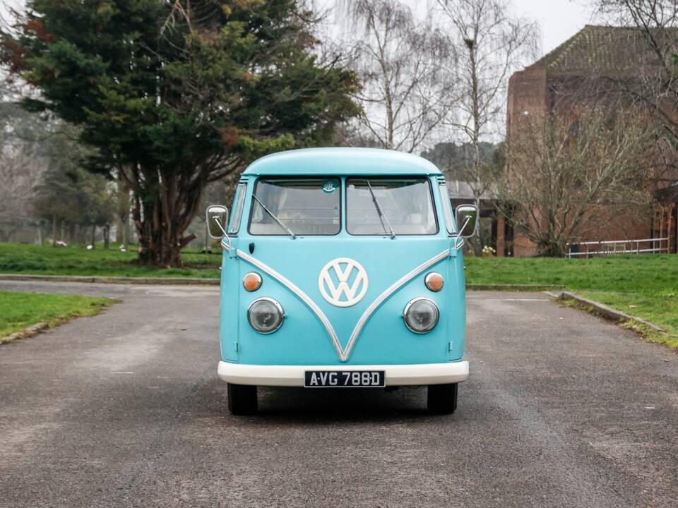 Image 6/40 of Volkswagen T2c Combi (1966)