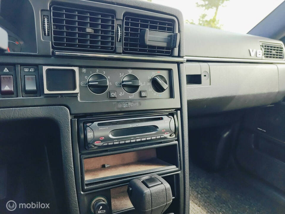 Immagine 24/40 di Volvo 760 (1988)