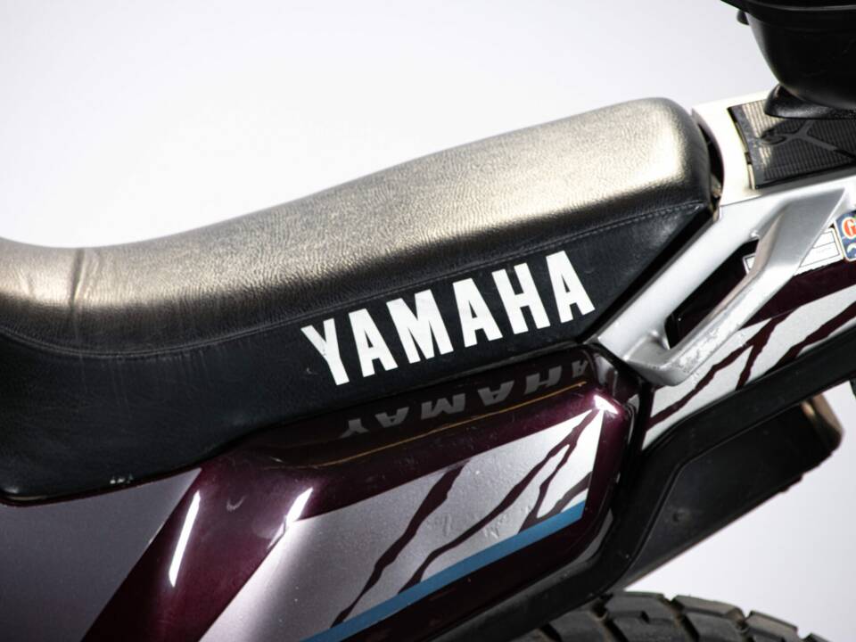 Image 19/50 of Yamaha XTZ 750 SuperTéneré (1990)